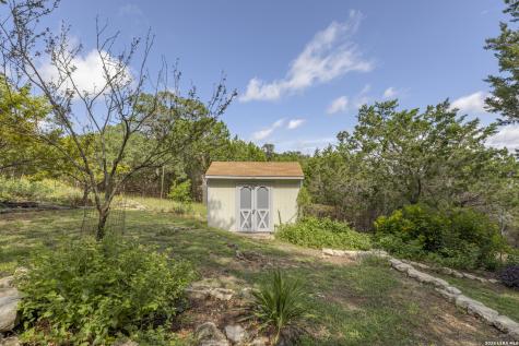 1114 Lakepark Drive Lakehills TX 78063