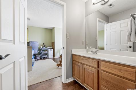 1114 Lakepark Drive Lakehills TX 78063
