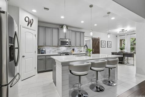 25615 Lakota Winter San Antonio TX 78261