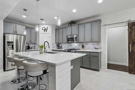 25615 Lakota Winter San Antonio TX 78261