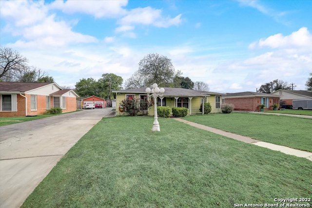 327 W Mandalay Drive San Antonio TX 78212