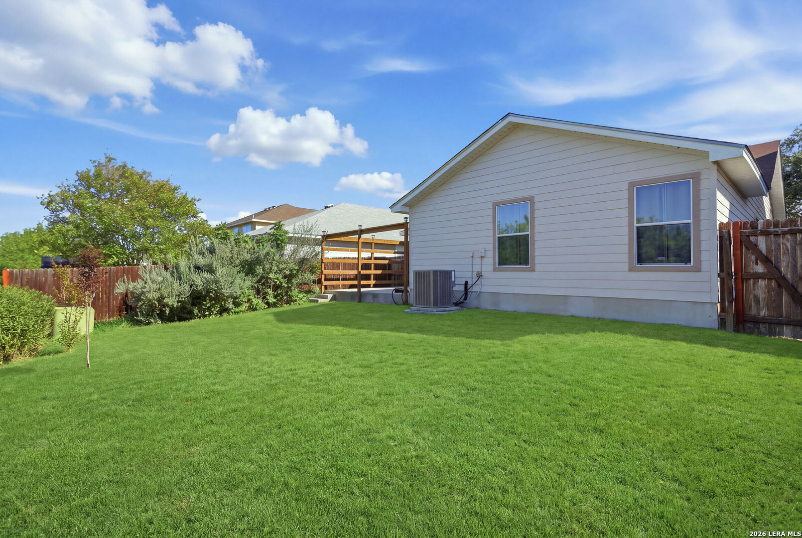 1334 Sunbend Falls San Antonio TX 78224