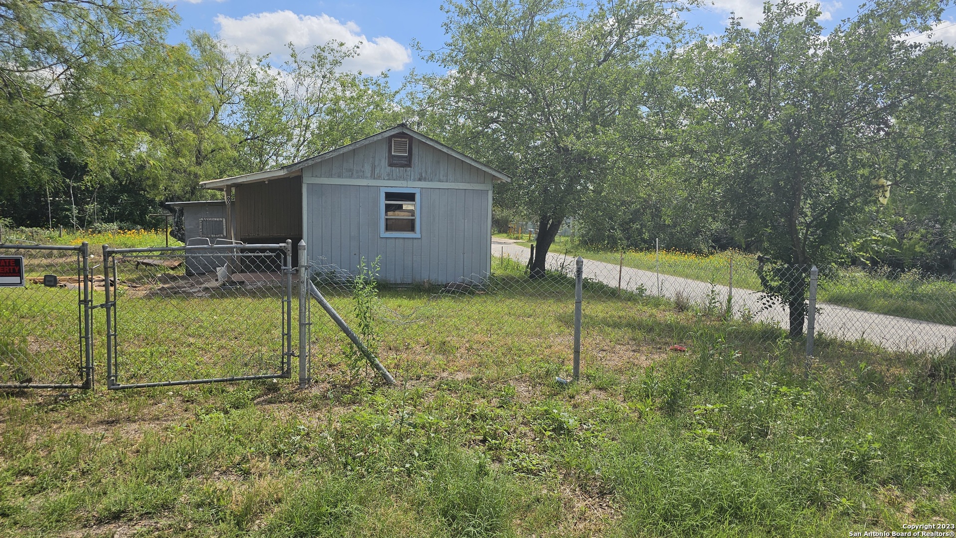 601 Aubrey Street Natalia TX 78059