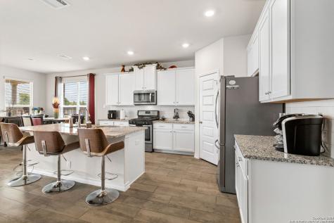 104 Mossy Bank Cibolo TX 78108