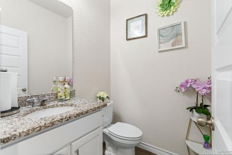 104 Mossy Bank Cibolo TX 78108