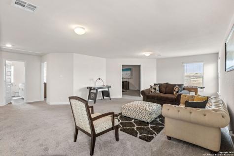 104 Mossy Bank Cibolo TX 78108