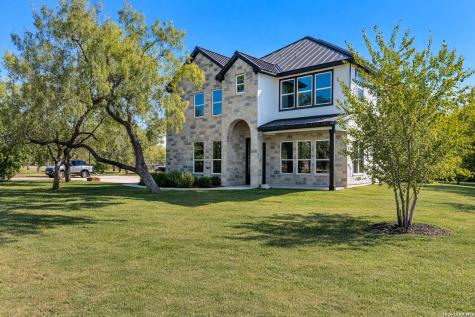 19026 County Road 5741 Castroville TX 78009