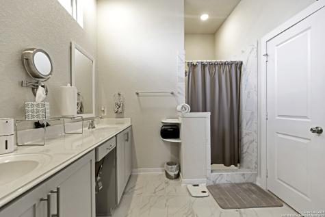 4439 Tiger Run San Antonio TX 78217