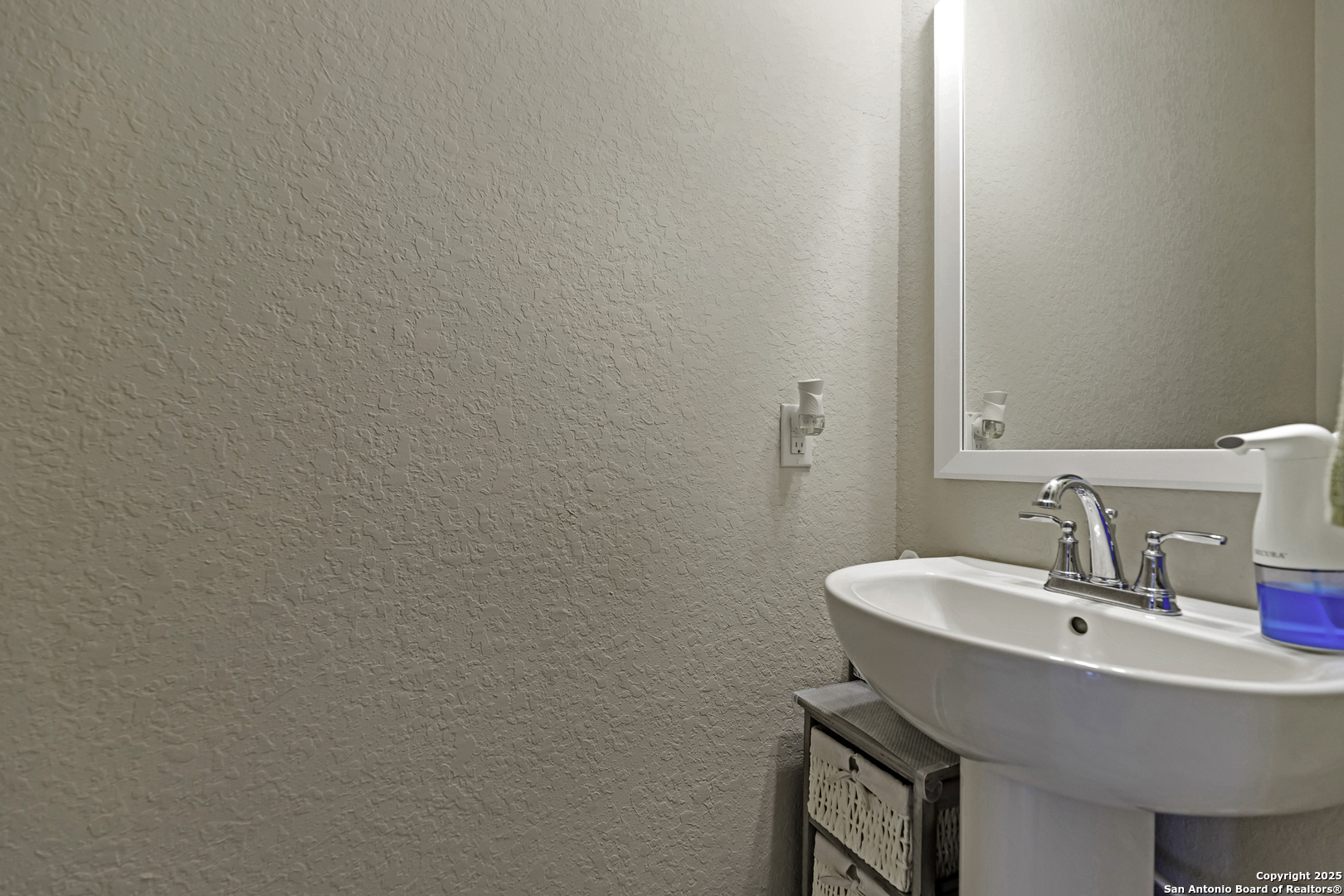 4439 Tiger Run San Antonio TX 78217