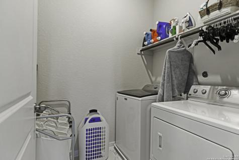 4439 Tiger Run San Antonio TX 78217