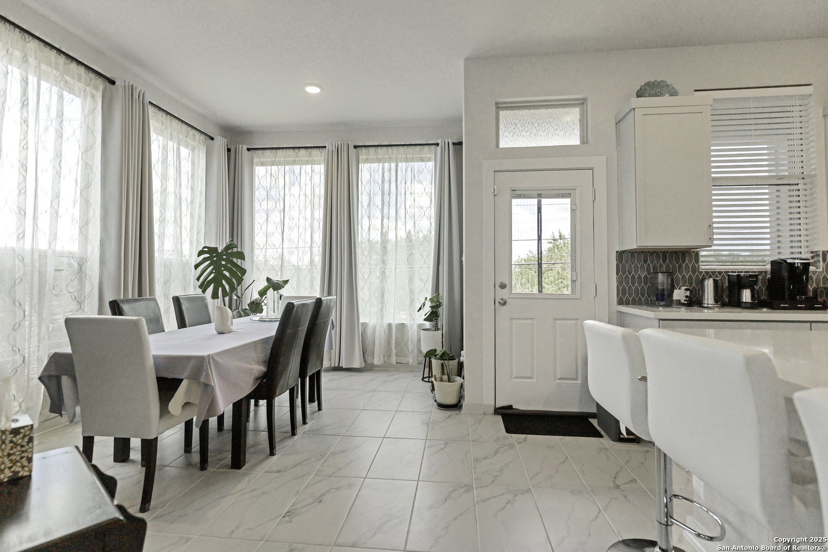 4439 Tiger Run San Antonio TX 78217