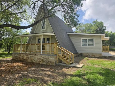 8251 Fm 2673 Canyon Lake TX 78133