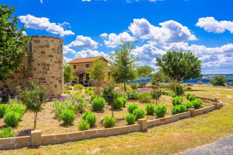 250 Hidden Hills Ranch Camp Verde TX 78010