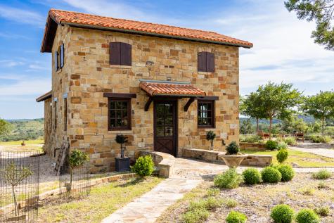 250 Hidden Hills Ranch Camp Verde TX 78010