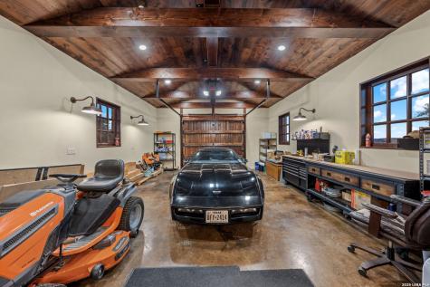 250 Hidden Hills Ranch Camp Verde TX 78010