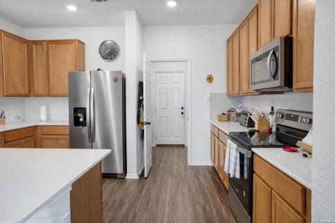140 Maroon Lane Kyle TX 78640