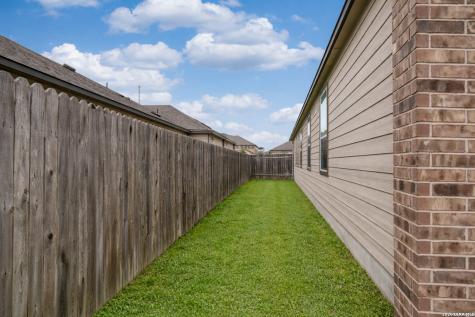 140 Maroon Lane Kyle TX 78640