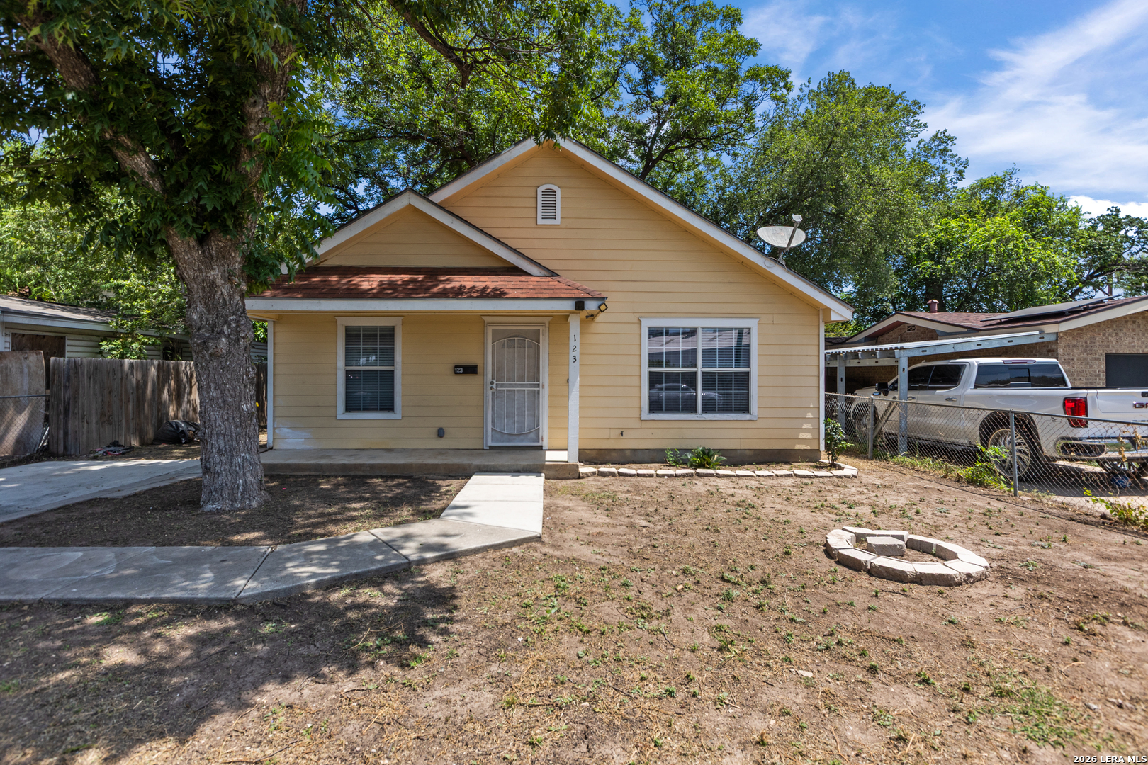 123 Fran Fran Street San Antonio TX 78207