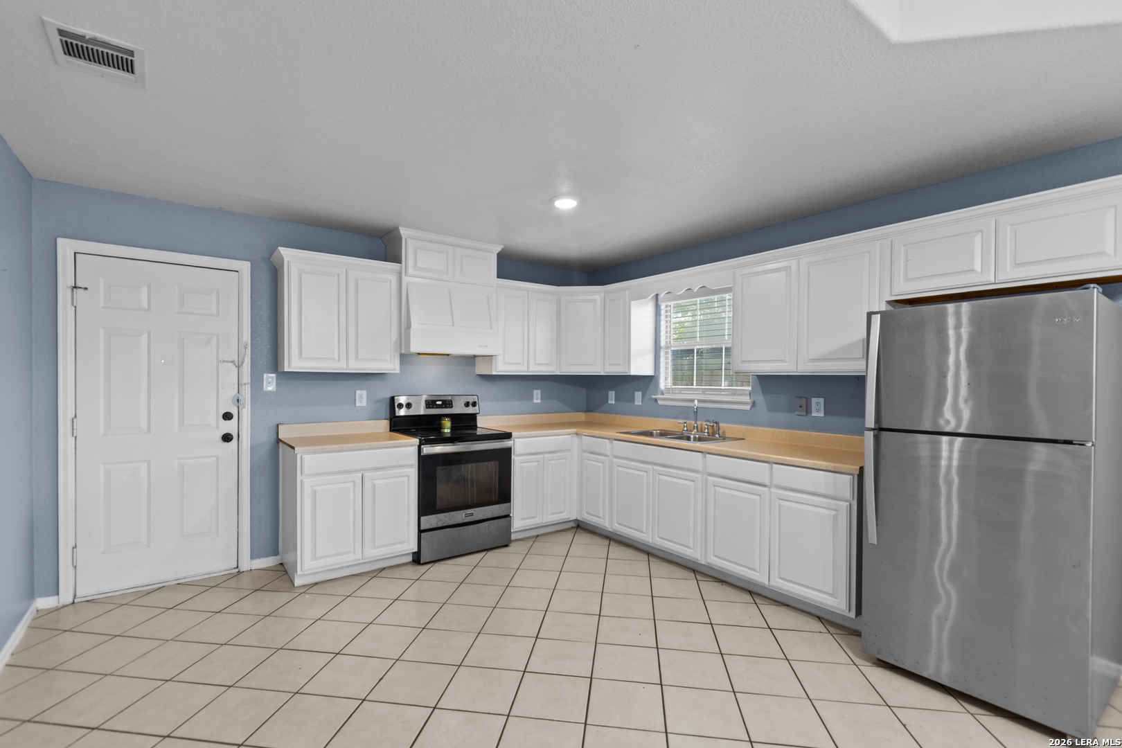 123 Fran Fran Street San Antonio TX 78207