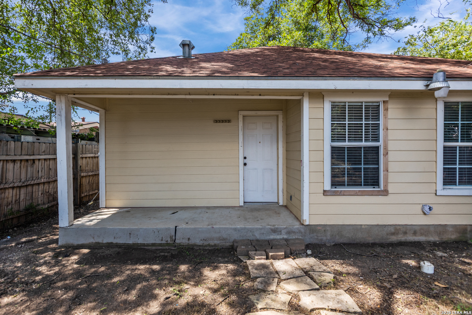 123 Fran Fran Street San Antonio TX 78207