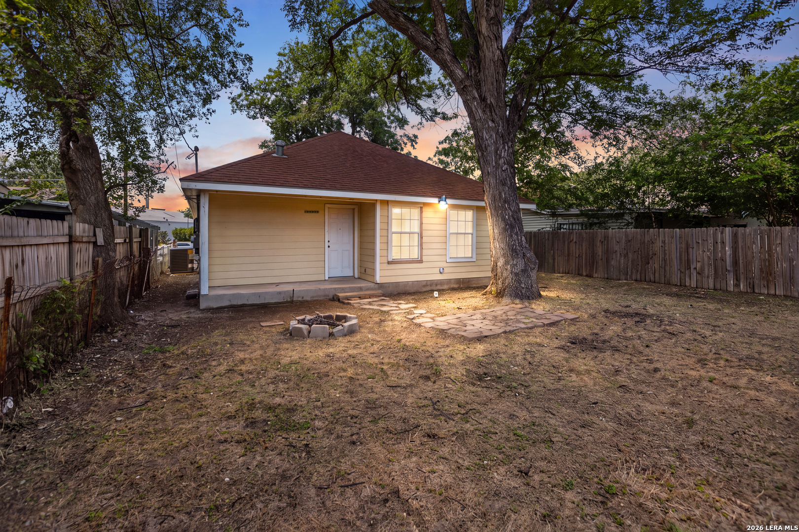 123 Fran Fran Street San Antonio TX 78207