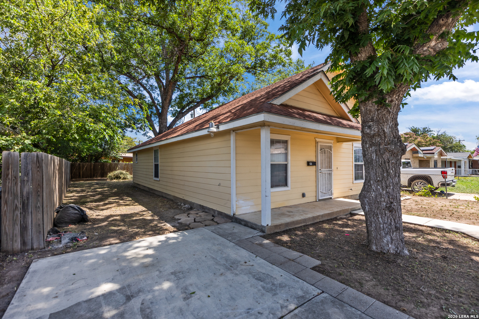 123 Fran Fran Street San Antonio TX 78207