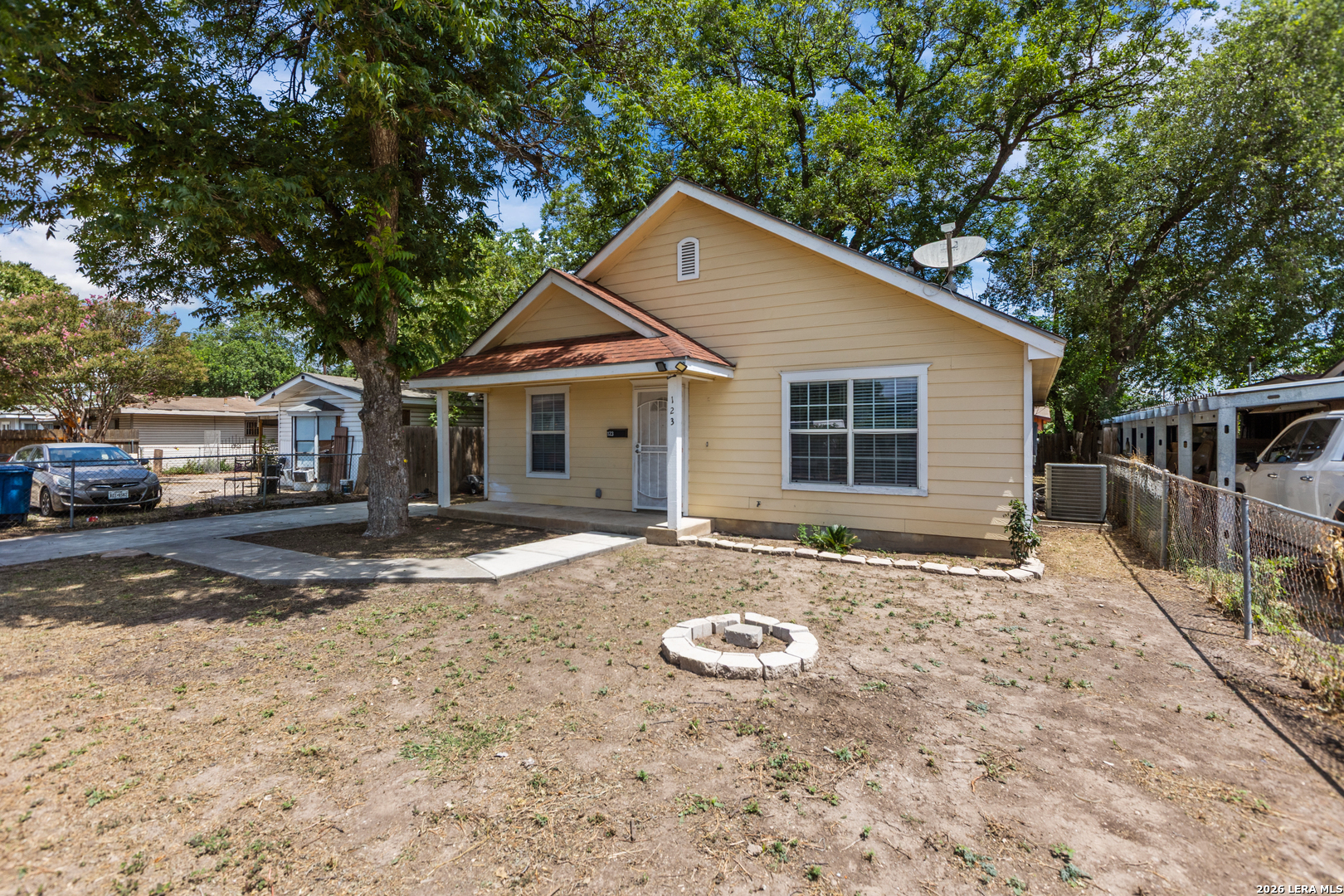123 Fran Fran Street San Antonio TX 78207