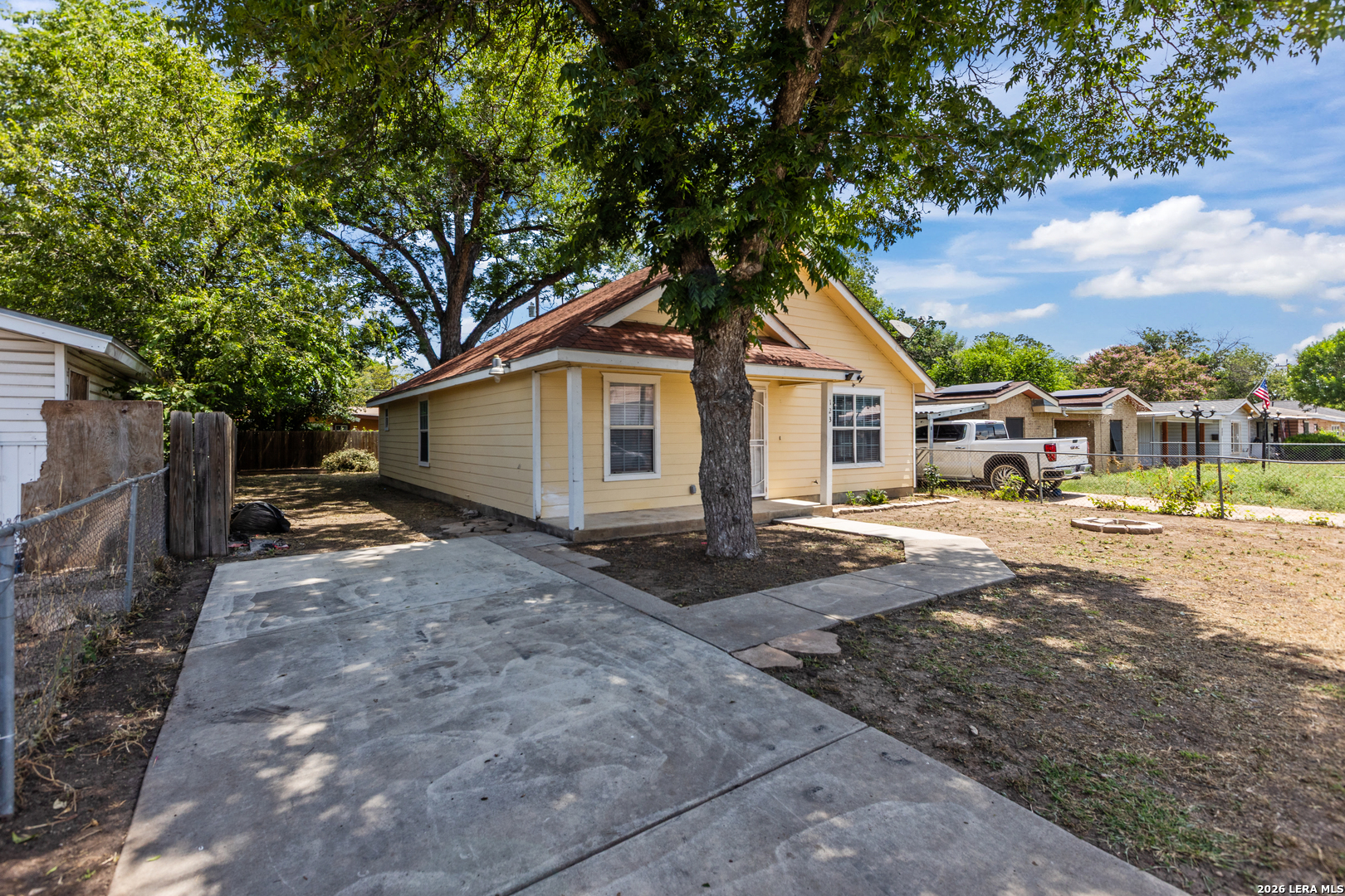 123 Fran Fran Street San Antonio TX 78207