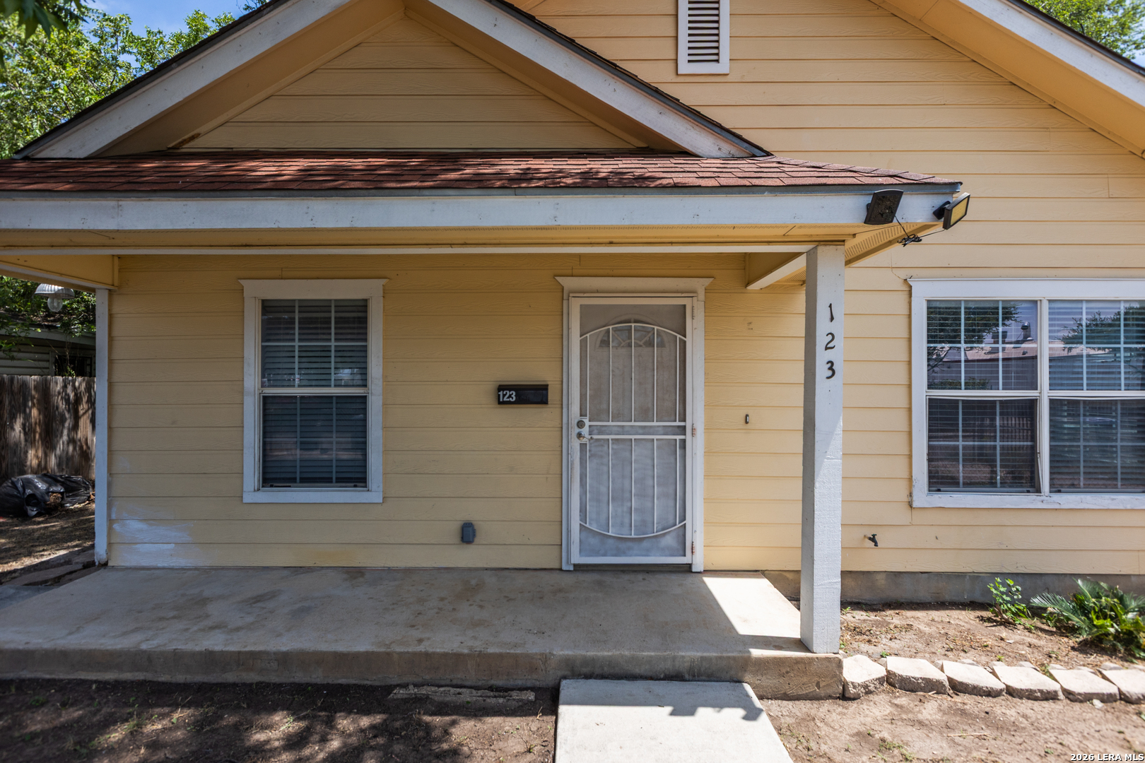 123 Fran Fran Street San Antonio TX 78207