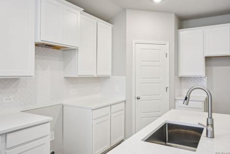 9922 Medicine Hat San Antonio TX 78254