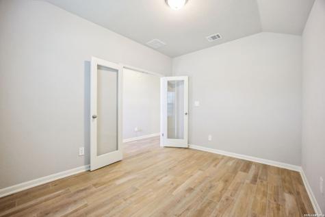 9922 Medicine Hat San Antonio TX 78254