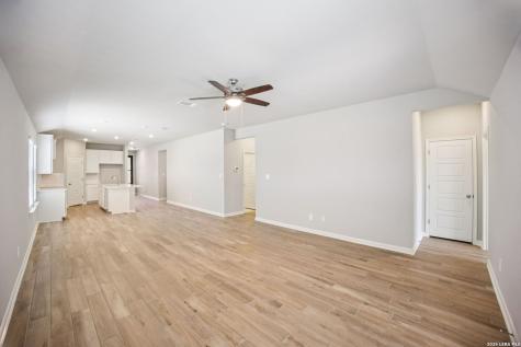9922 Medicine Hat San Antonio TX 78254