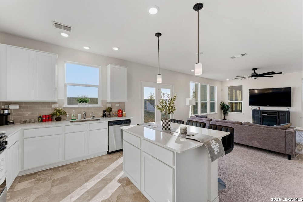 9422 Braman Point Converse TX 78109