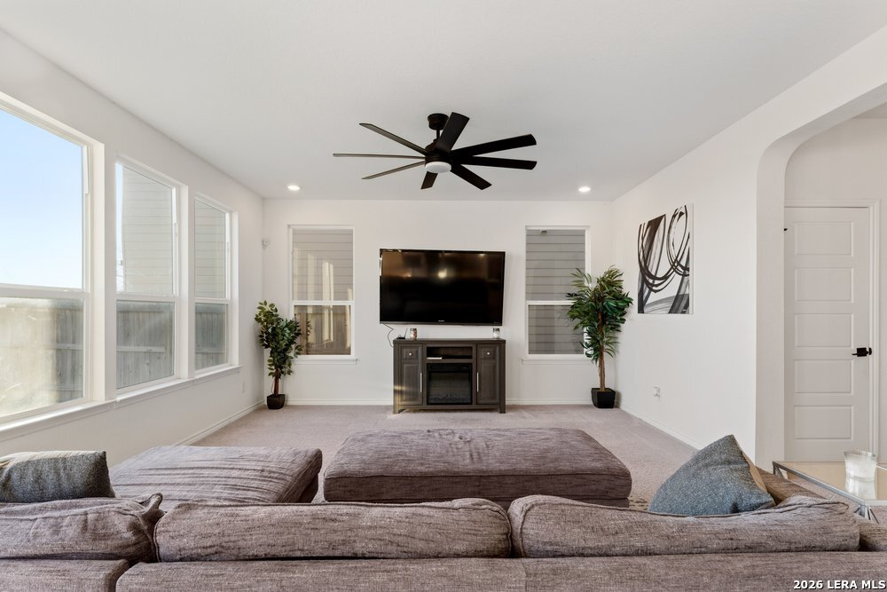 9422 Braman Point Converse TX 78109