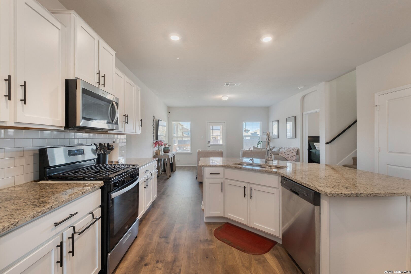 6815 Whisper Grove San Antonio TX 78252