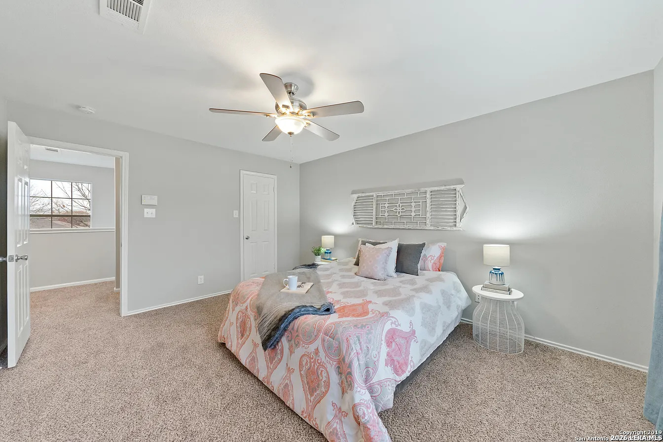 617 Leopard Hollow San Antonio TX 78251