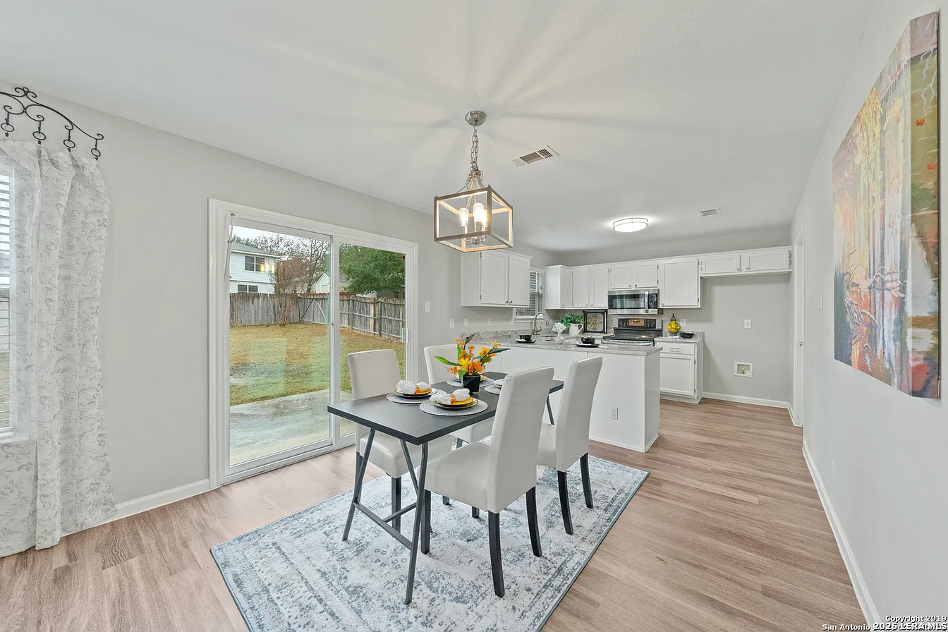 617 Leopard Hollow San Antonio TX 78251