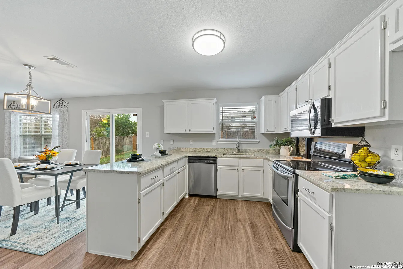 617 Leopard Hollow San Antonio TX 78251