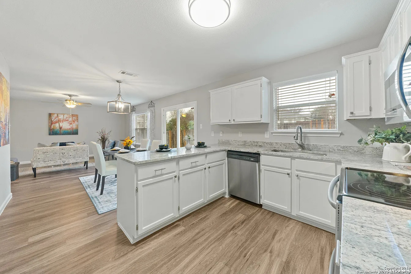 617 Leopard Hollow San Antonio TX 78251
