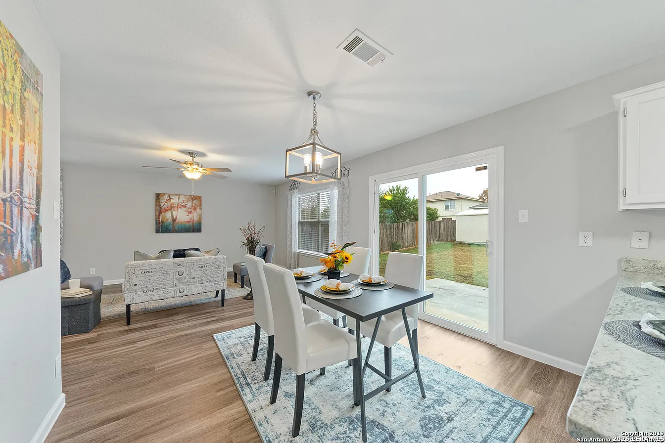 617 Leopard Hollow San Antonio TX 78251