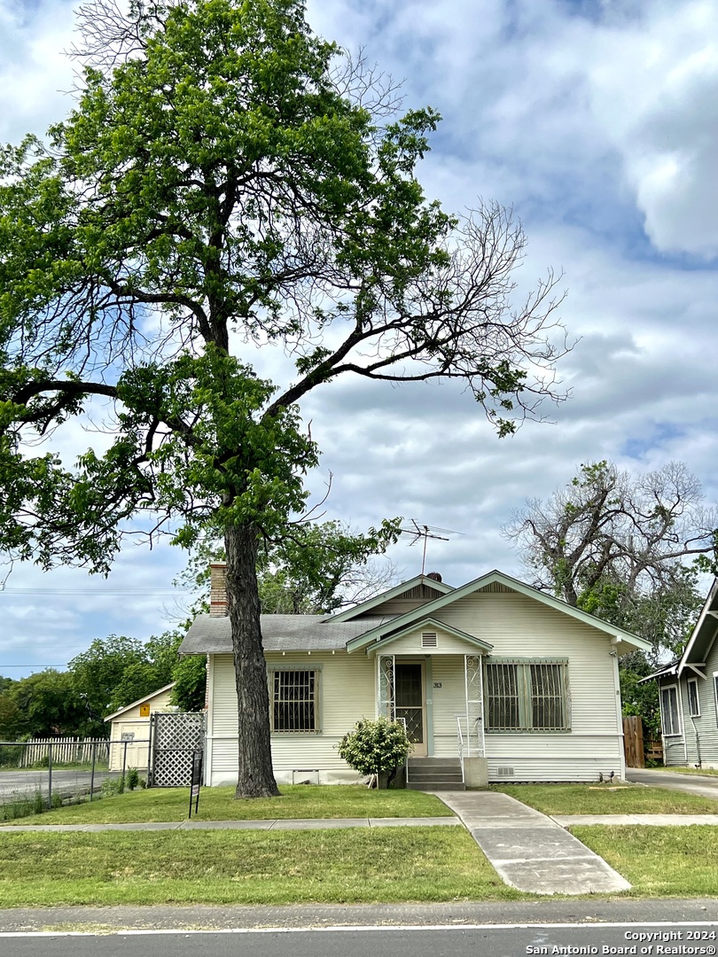 313 Hot Wells Boulevard San Antonio TX 78223