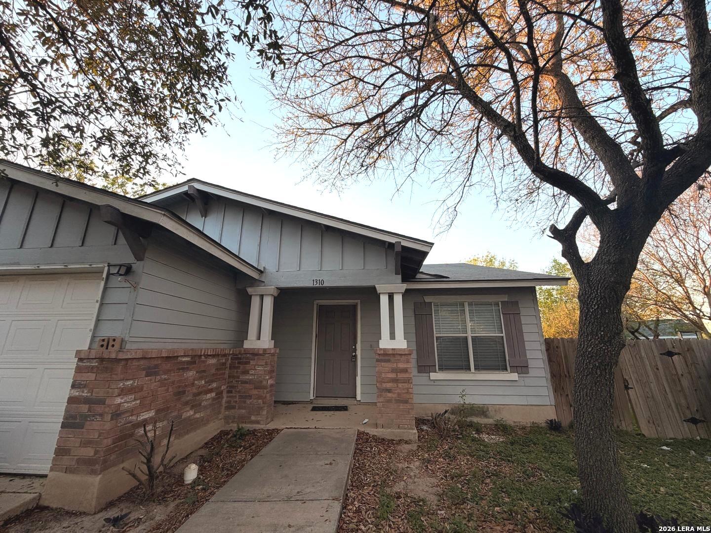 1310 Sunbend Falls San Antonio TX 78224