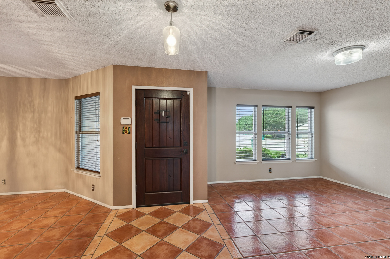 8014 Swindow Circle Converse TX 78109