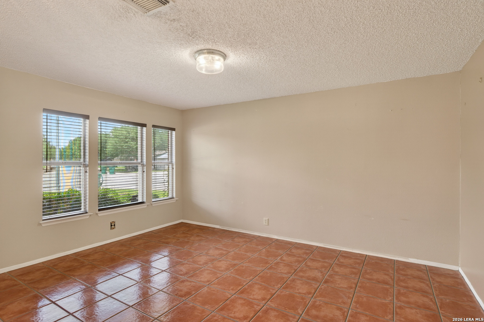8014 Swindow Circle Converse TX 78109