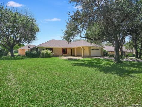 100 Whitetail Hollow Seguin TX 78155