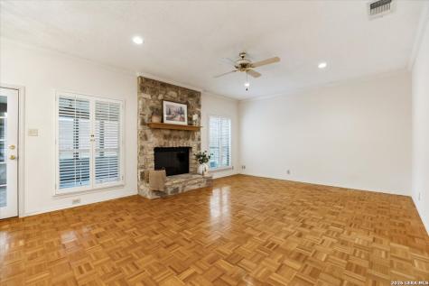 18 Court Circle San Antonio TX 78209