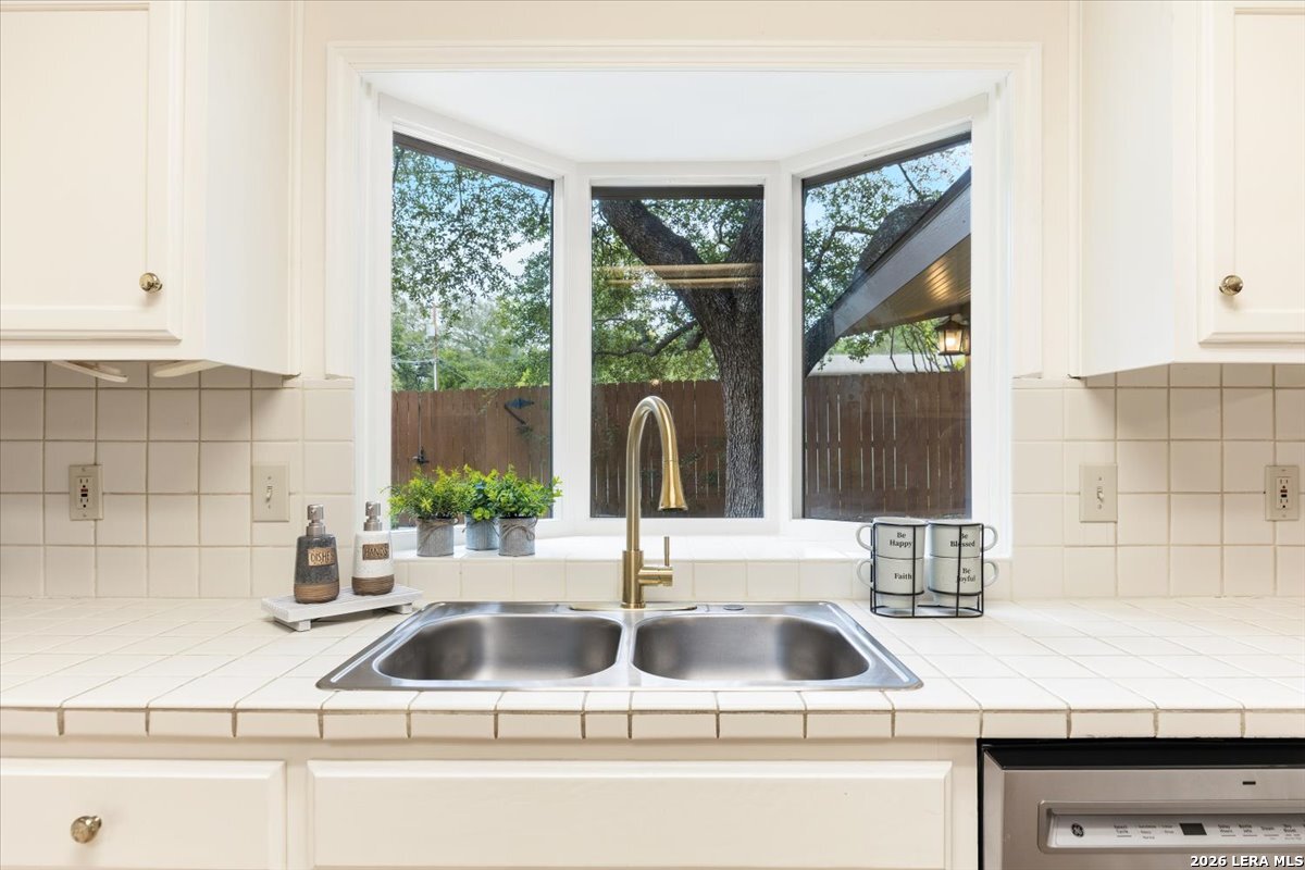 18 Court Circle San Antonio TX 78209