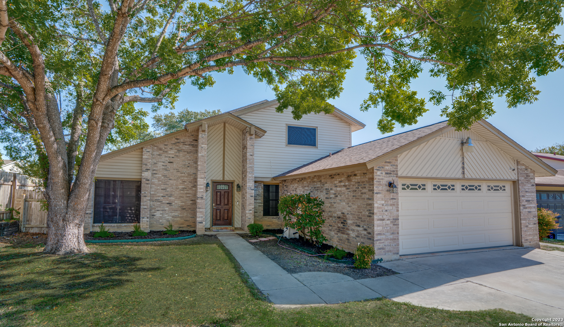 7402 Kentisbury Drive San Antonio TX 78251
