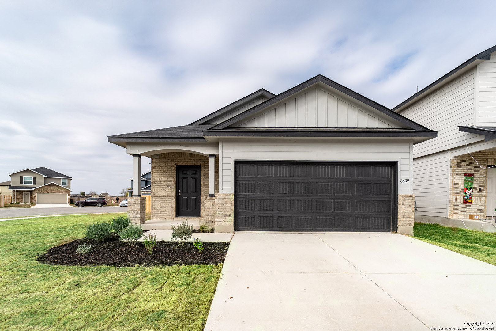 6609 Cibolo Springs Converse TX 78109