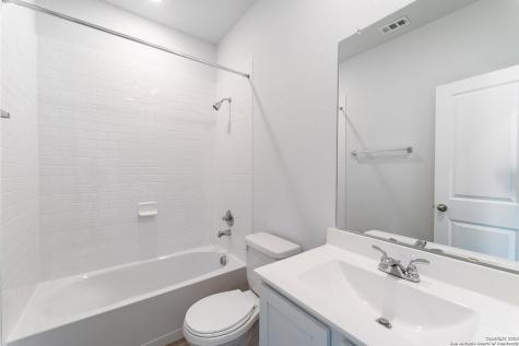 6609 Cibolo Springs Converse TX 78109
